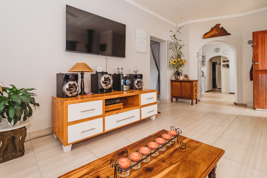 3 Bedroom Property for Sale in Denneoord Western Cape